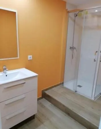 منزل للإقامة Habitacion Individual, A2 *