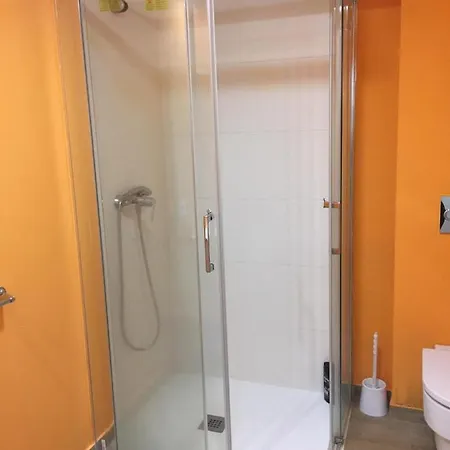 Habitacion Individual, A2 Homestay Vigo