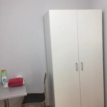 Habitacion Individual, A2 Homestay Vigo